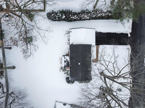 14 Burlington Ave, Airmont, NY 10901-7420