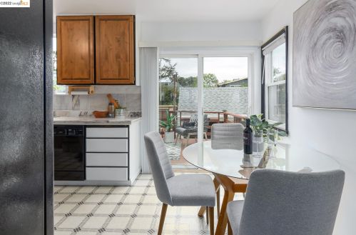 3963 Coolidge Ave, Oakland CA  94602-3428 exterior