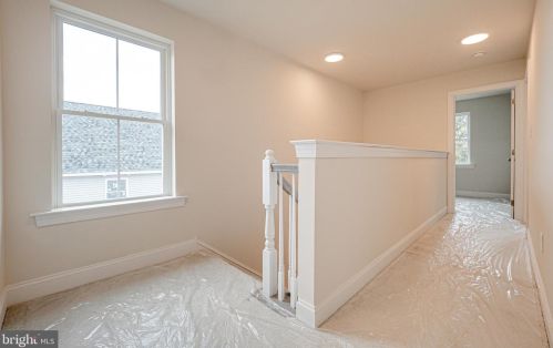 706 Hornblende Ave, Kennett Sq PA  19348-3614 exterior