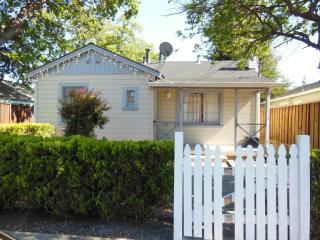 161 Oak Ave, Redwood City CA  94061-2308 exterior