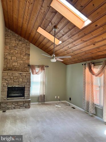 5511 Cedar Ridge Dr, Fredericksburg VA  22407-7700 exterior
