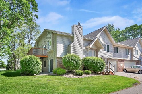 4546 Galtier St, Saint Paul, MN 55126-2165