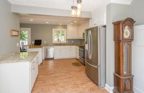 2016 Warren Ct, North Augusta SC  29860-8004 exterior