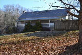 3539 Budds Creek Rd, Palmyra, TN 37142-2380
