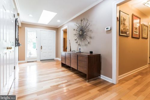 8 Bugle Ln, Blue Bell, PA 19422-2462