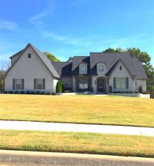 2035 Riverfront Ln, Fayetteville, AR 72703-9529