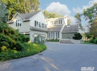 159 Old Field Rd, Strongs Neck, NY 11733-1639