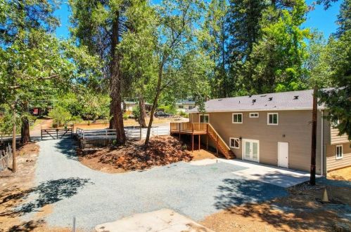 11303 Butler Rd, Grass Valley CA  95945-6918 exterior