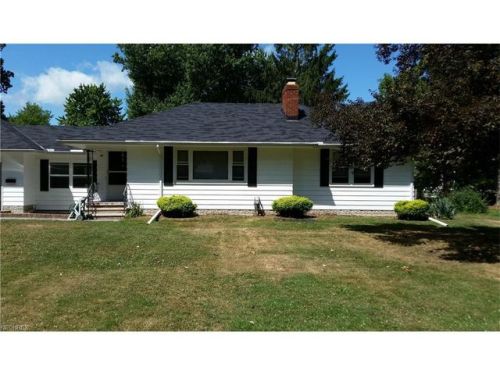 160 Butternut Dr, Vermilion, OH 44001-1704