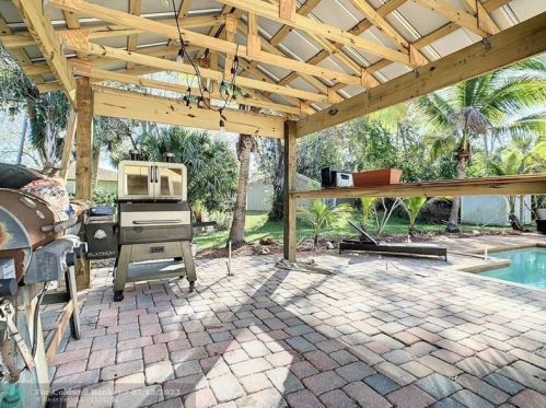 1416 32nd Ave, Vero Beach FL  32960-3188 exterior