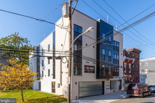 2304 9th St, Philadelphia, PA 19148-3727
