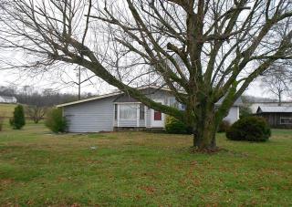 510 Railroad St, Petersburg, TN 37144-5226