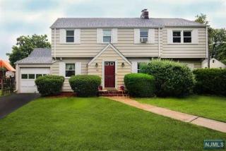 605 Albin St, Teaneck NJ  07666-4201 exterior