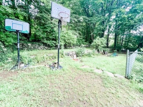 46 Grv St, Putnam CT  06260-2129 exterior