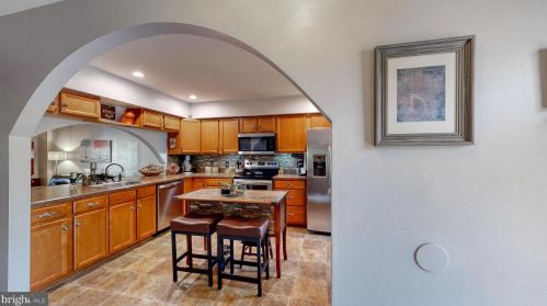 6 Chatham Ct, Dover DE  19901-3909 exterior