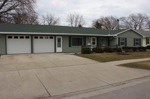 722 Maine Ave, Fond Du Lac, WI 54937-1316