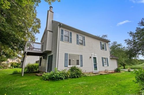 13 Deer Run Trl, Manchester, CT 06042-2477