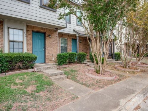 628 Collins St, Denton, TX 76201-7171