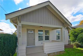 2123 7th St, Bremerton, WA 98312-3931