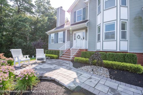 9 Maxim Ct, Jackson Twp NJ 08527-3893 exterior