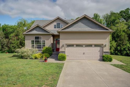 495 Berger Farm Dr, Mount Washington, KY 40047-5400