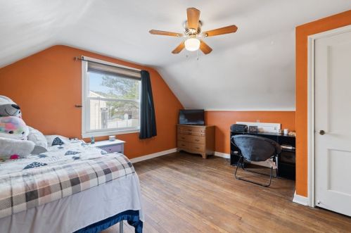 236 Maryland Dr, Glenshaw PA  15116-1724 exterior