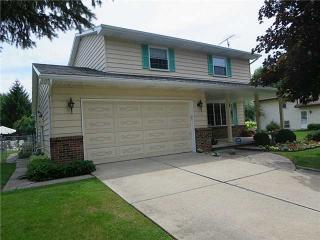 528 Fairfield Park Dr, Maumee, OH 43537-2371
