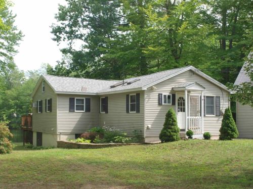156 Lakeshore Dr, Wakefield, NH 03887-6014