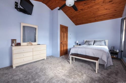 222 Orchard Rd, Mahopac NY  10541-1133 exterior