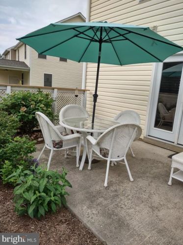 131 Baltusrol Dr, Charles Town WV  25414-4085 exterior