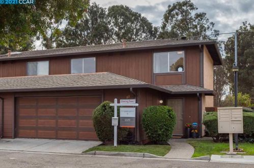 13517 Aurora Dr, San Leandro, CA 94577-4064