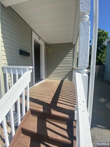 32 Kiel Ave, Kinnelon NJ  07405-1341 exterior