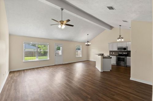 16192 Sun View Ln, Conroe TX  77302-5555 exterior
