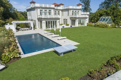 106 Premium Pt, New Rochelle NY  10801 exterior