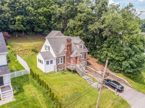 37 Buckley Rd, Worcester, MA 01602-3209