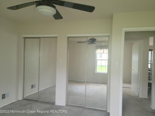 21 Linton Close, East Freehold NJ 07728-3816 exterior