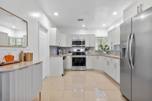 45 103 St, Miami FL 33138-2457 exterior