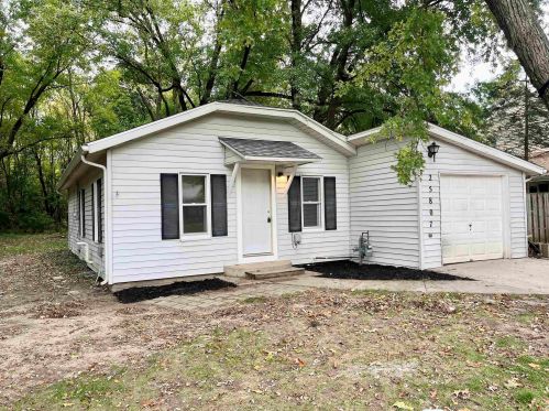 25807 Coolidge Ave, Elkhart, IN 46517-2146