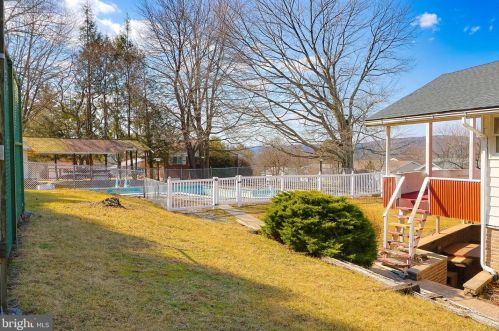 671 Mill St, Palmerton PA  18071-9770 exterior