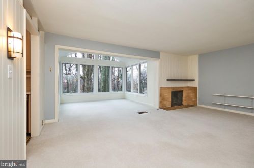 7317 Pinewood St, Falls Church VA  22046-2725 exterior