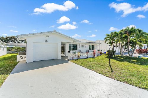 2102 14th Pl, Boynton Beach, FL 33426-6637