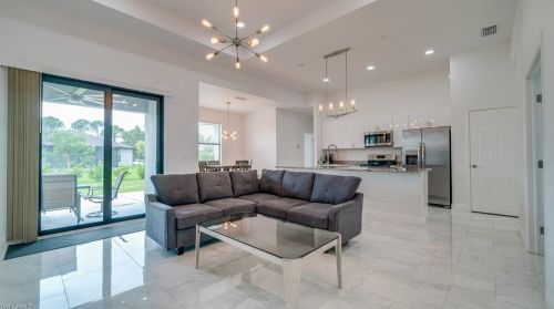 1112 33rd Ter, Cape Coral, FL 33904-4262