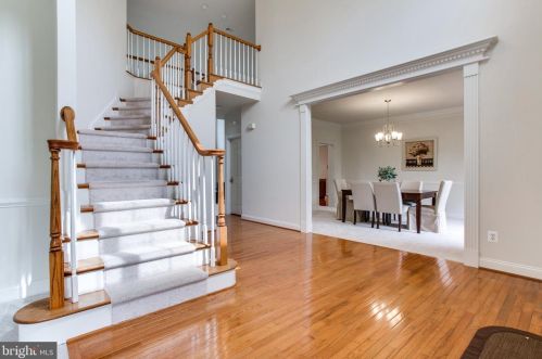 5594 Tucson Ct, Haymarket VA  20169-3145 exterior