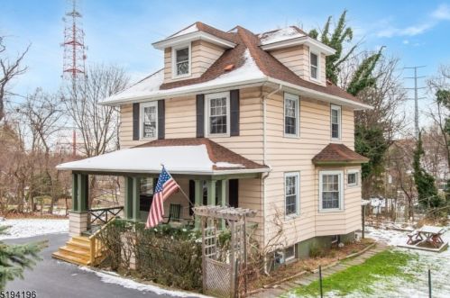 275 Long Hill Rd, West Paterson, NJ 07424-2007