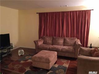 182 Feller Dr, Central Islip NY  11722-1212 exterior