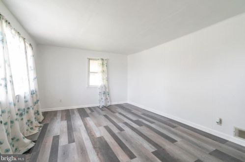 1733 Swamp Pike, Gilbertsville PA  19525-9704 exterior