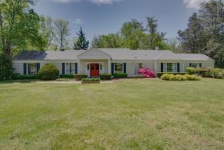 2401 Valley Brook Rd, Nashville, TN 37215-2018