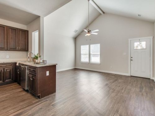 411 Elm St, Denison TX  75021-2428 exterior
