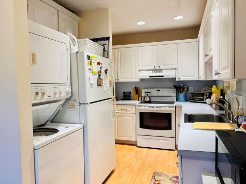 1700 18th Ave, Delray Beach, FL 33445-7470