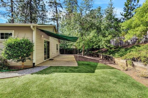 236 Scotia Pne Cir, Grass Valley CA 95945-5420 exterior